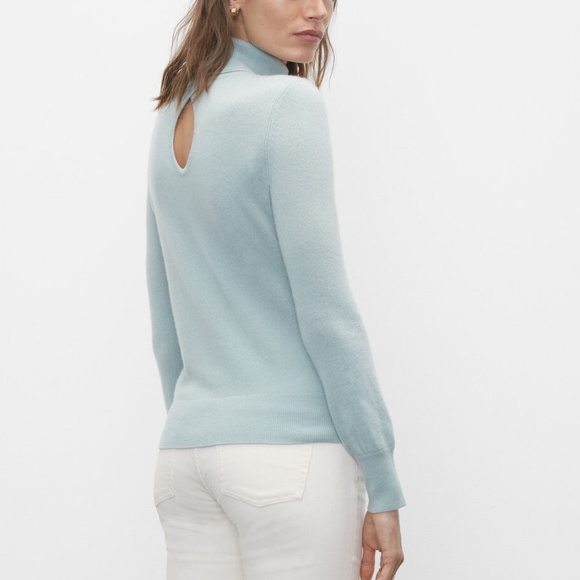 HOT Cashmere Keyhole Turtleneck Sweater New With Tags